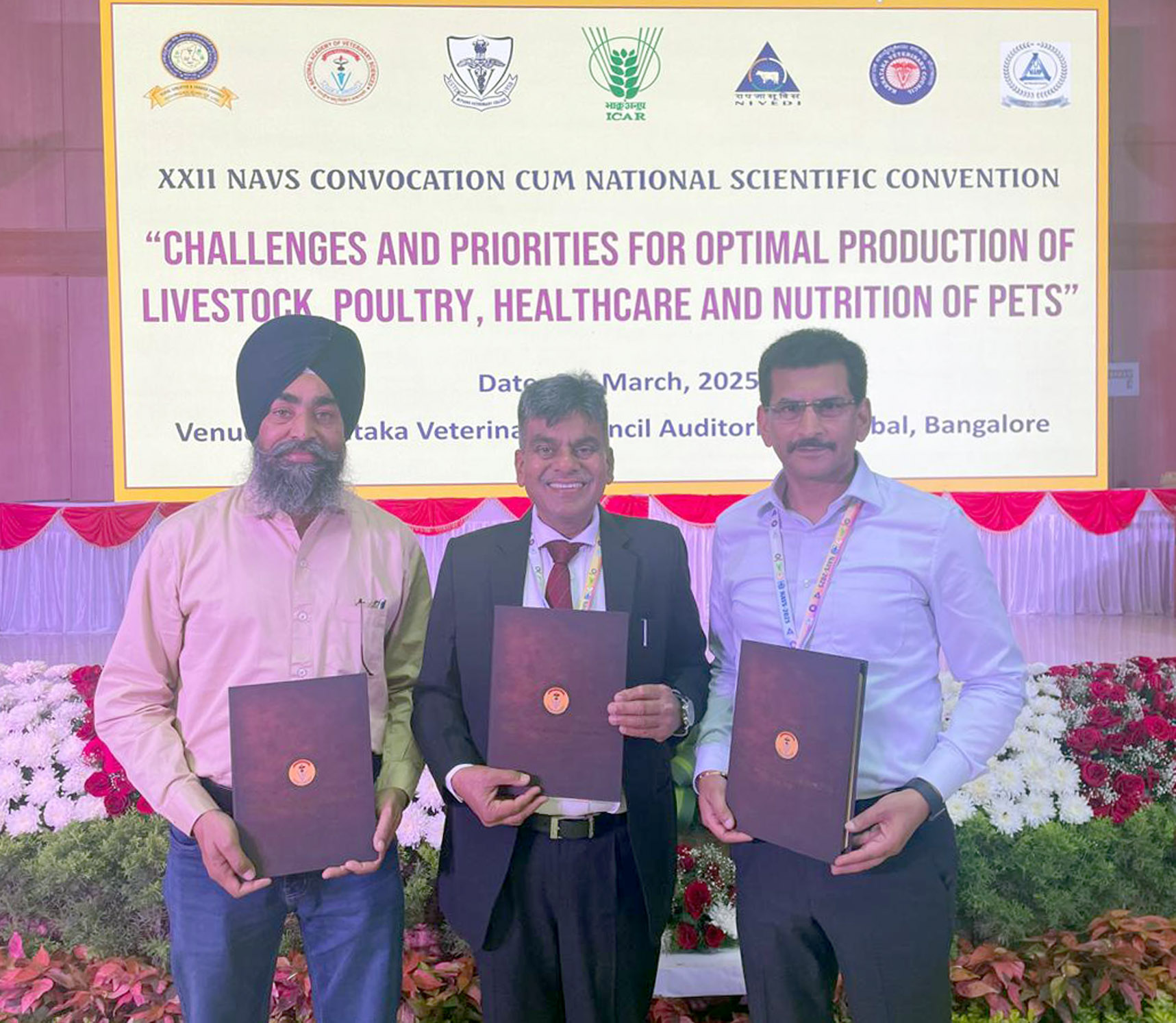 Vet Varsity Faculty Wins National Awards